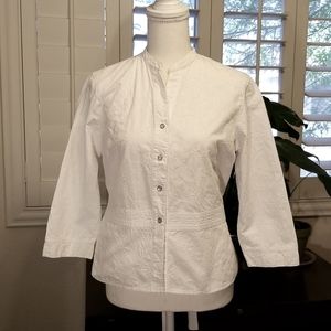 Liz Claiborne eyelet snap up top/light jacket